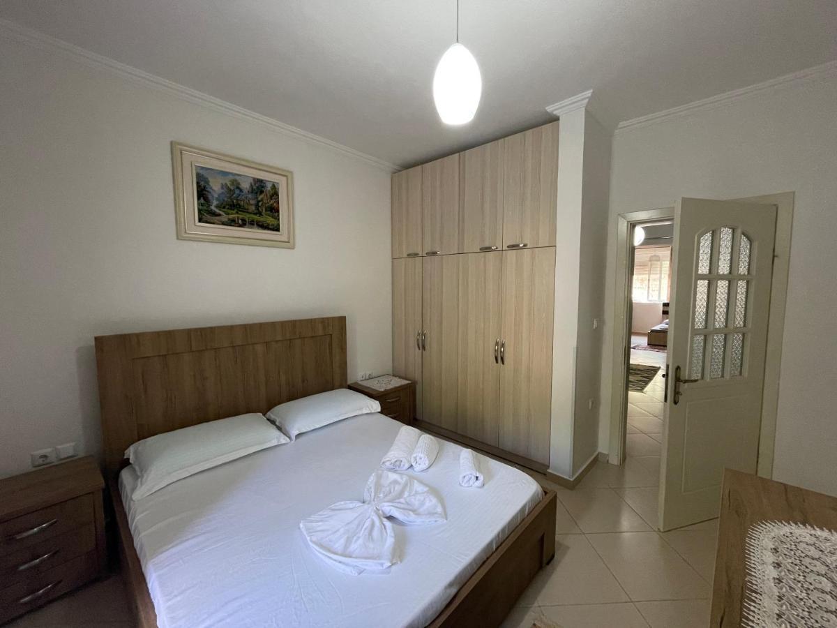 Guest House Taverna Laberia 3 Gjirokaster Luaran gambar